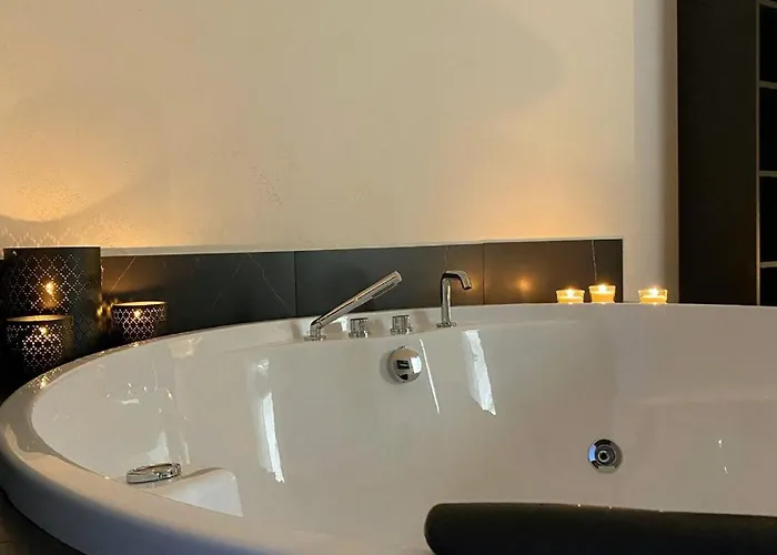 Le Colonne Oda ve Kahvaltı 4*