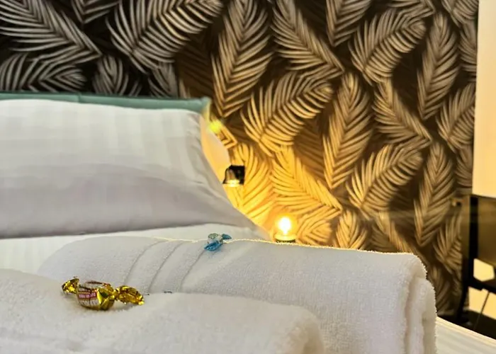 Le Colonne Oda ve Kahvaltı 4*